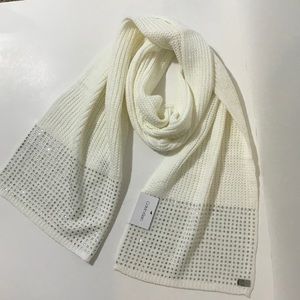 Calvin Klein
One Size Scarf